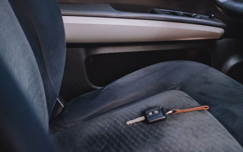 keys on the car seat